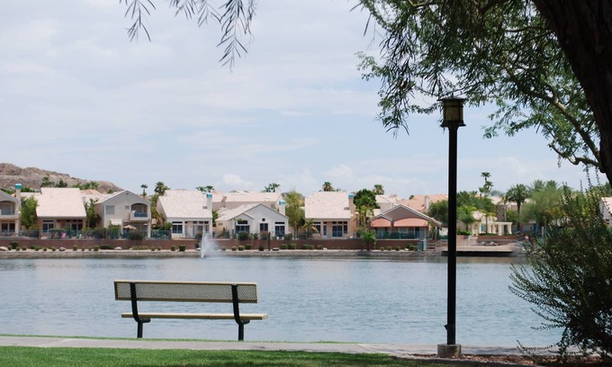 Foothills Condo | Lakeside, Poolside, Model-Furnished Condo