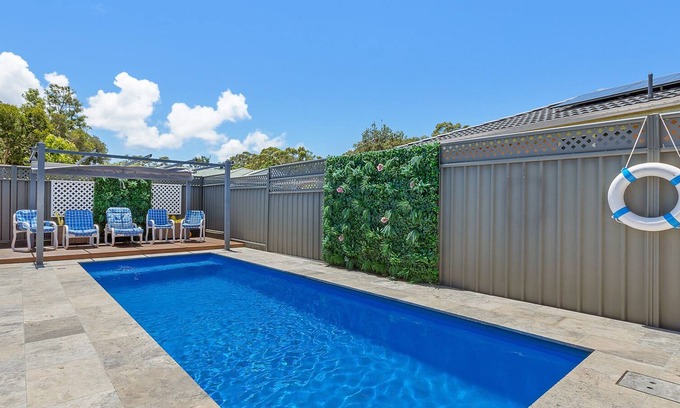 Buff Point House | Lakeside Retreat - Cheerful Family Home with Pool