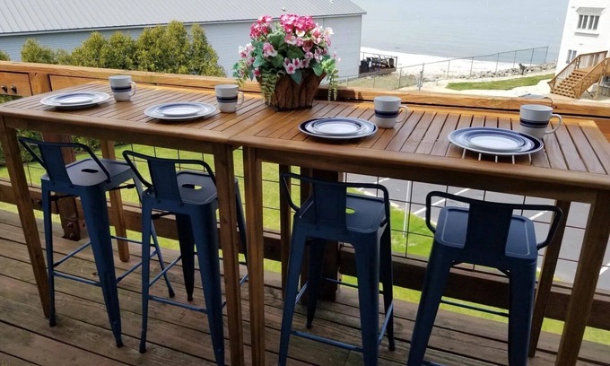 Port Clinton Apartment | Lakeside Retreat- Lake Erie