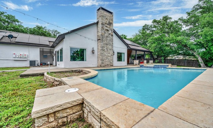 Belton House | Lakeside Retreat | Rock Climbing Wall | Pool | Bar