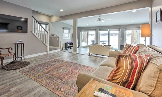 Portage House | Lakeside Retreat w/ Office & Stunning Views!