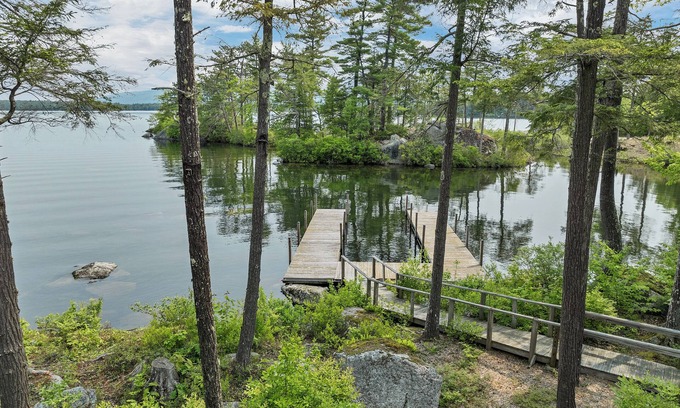 Meredith House | Lakeside Serenity - 4 Bedrooms, Meredith