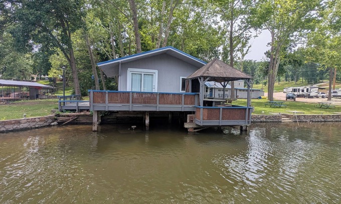 Gravois Mills Cottage | Lakeside Tiki Cottage-1 bedroom Studio cottage in delightful Gravois Mills