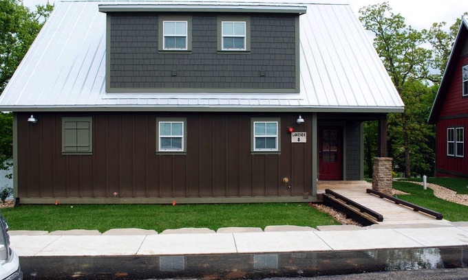 Kimberling City Cabin | Lakeside Waterfront Luxury Retreat, Sleeps 10, Water Views