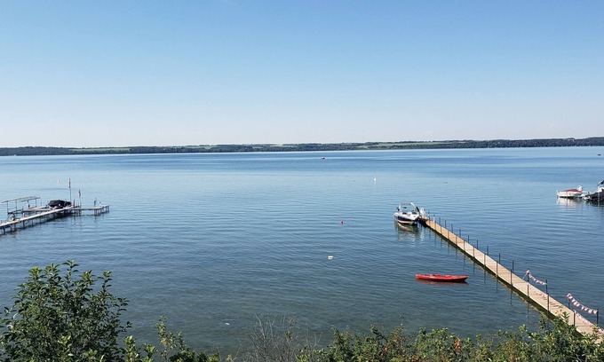 Markerville Cabin | Lakeview Cottage 1 min to Sandy Beach