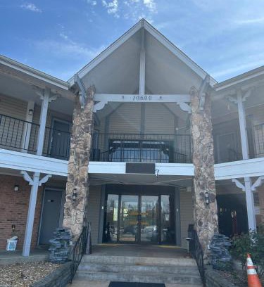 Lake St Louis Hotel | Lakeview Inn