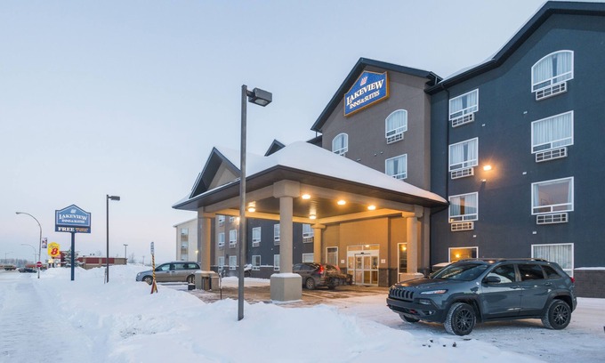 Fort Nelson Hotel | Lakeview Inns & Suites - Fort Nelson