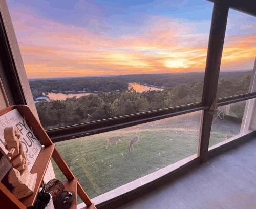 Lake Ozark House | Lakeview Lake Ozark Condo 2bd2bapool-sleeps 7pp
