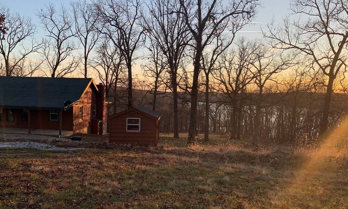 Urbana Cabin | Lakeview Landing & Cottage Cabin