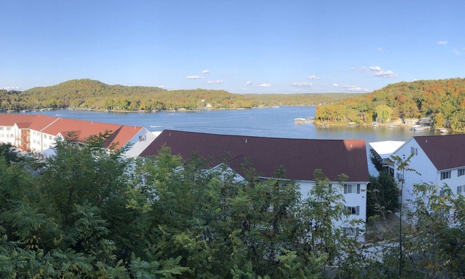 Camdenton Condo | Lakeview Luxury: Stunning 2 Bed, 2 Bath Condo with Breathtaking Lake Views