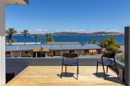 Waipahihi House | Lakeview Retreat With Private Geothermal Pool