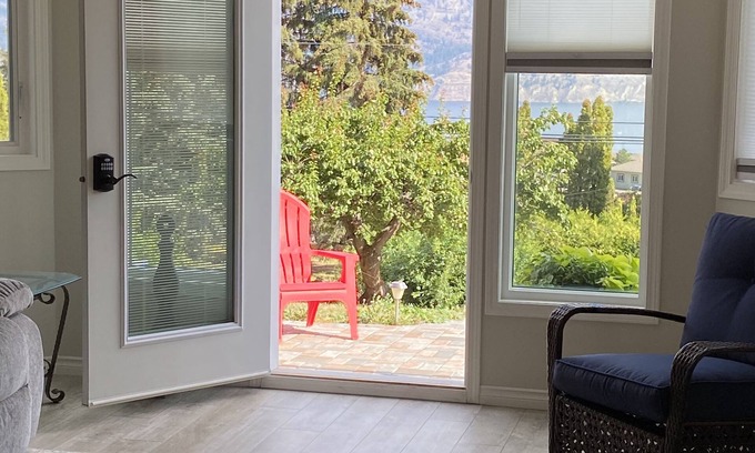 Okanagan-Similkameen House | Lakeview Suite at Giants Head Mountain