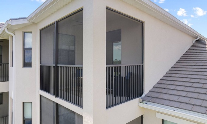 Lakewood Ranch Condo | Lakewood National - PIPER WAY Top Floor Corner Condo w/Views 14th & 15th Holes