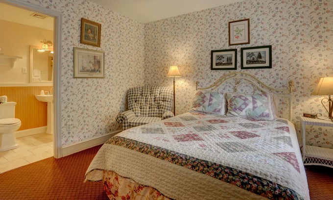 Bird In Hand Hotel | Lancaster ,PA Amish Country inn