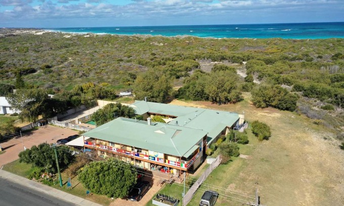 Lancelin Hostel | Lancelin Lodge