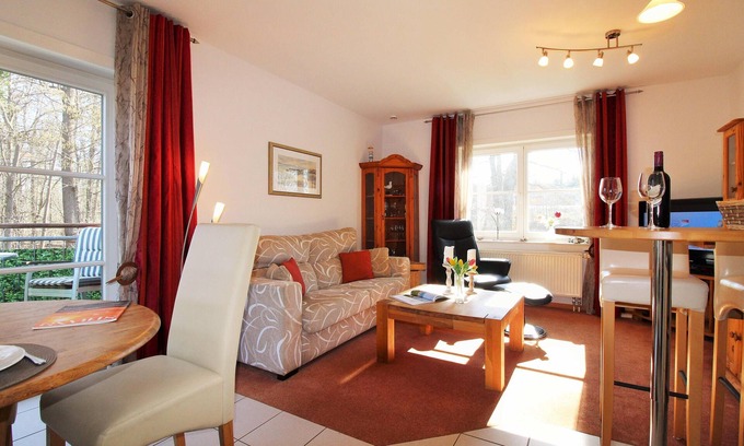 Kaegsdorf Apartment | Landhaus Ostseeblick WE 13: friendly 2-room apartment with balcony close to the beach