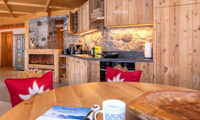 Saalbach-Hinterglemm Apartment | Landhaus Simone - Alpenfeuer/Joker Card