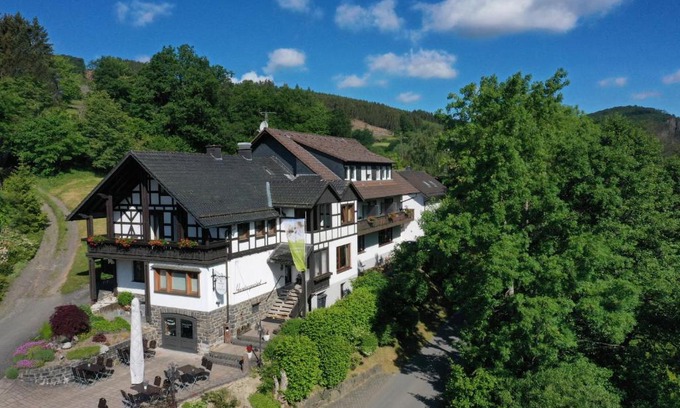 Hallenberg Hotel | Landidyll Landhaus Liesetal