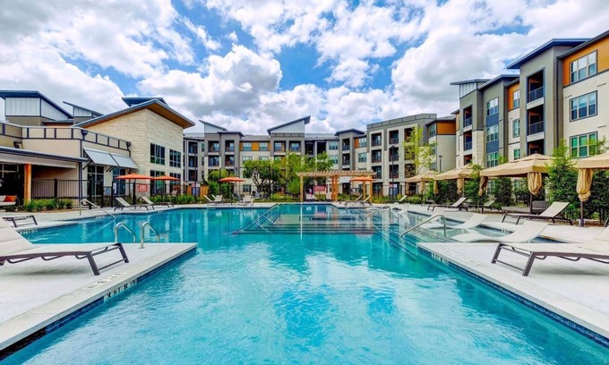 Wetmore Apartment | Landing | Amazing 2BD, Pool, Clubhouse