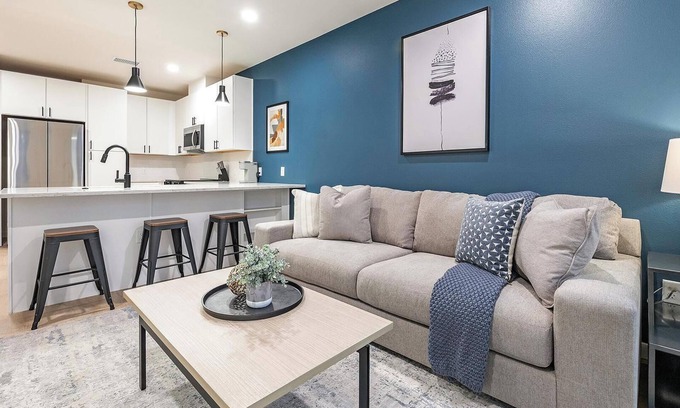 Civic Center Apartment | Landing at akin Golden Triangle - 1 Bedroom in .