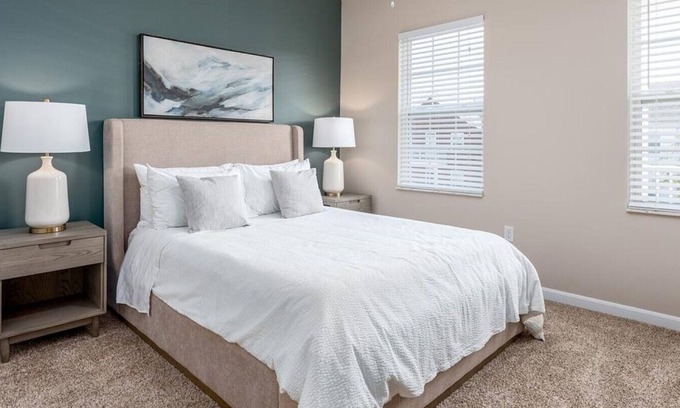 Summit Station Apartment | Landing at Albany Glen Apartments - 1 Bedroom in Preserve South