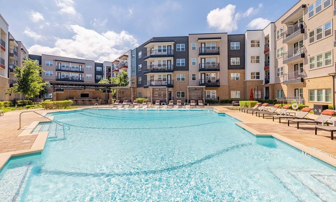 Montopolis Apartment | Landing at Bridge at Henley - 1 Bedroom in Mont.