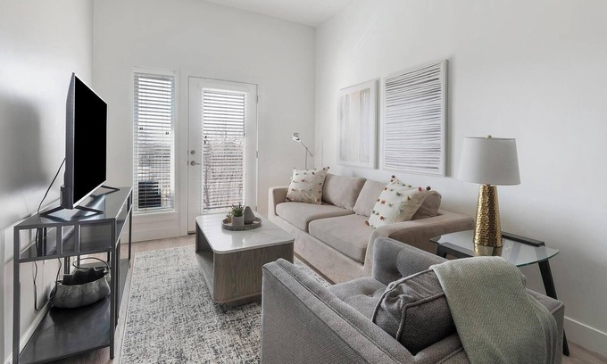 Sandy Apartment | Landing at Dry Creek at East Village - 1 Bedroo.
