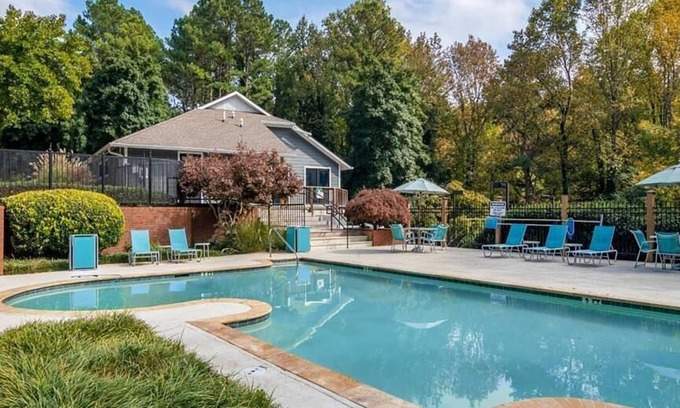 Dunwoody Apartment | Landing at Dunwoody Village - 2 Bedrooms in Downtown Dunwoody