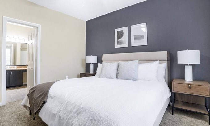 Lexington Apartment | Landing at Enclave at Hartland - 2 Bedrooms in Tanbark