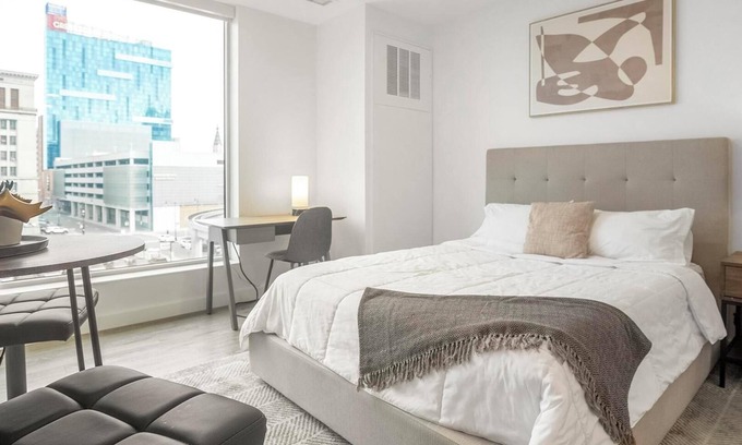 Greektown Historic District Apartment | Landing at eXchange - Studio in Downtown Detroit