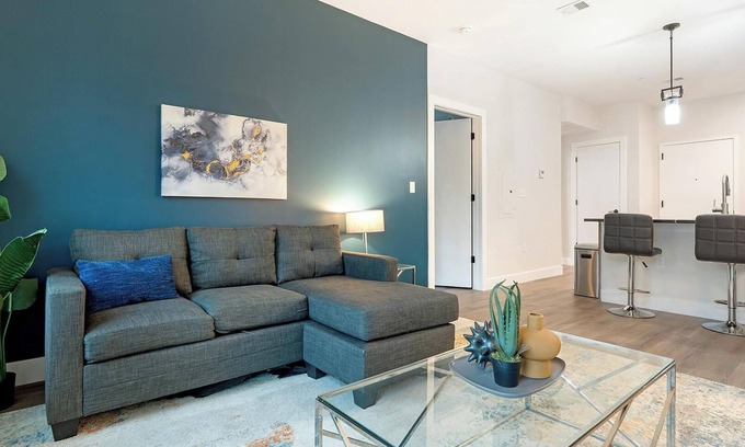Kensington Apartment | Landing at Hagert and York - 1 Bedroom in East .