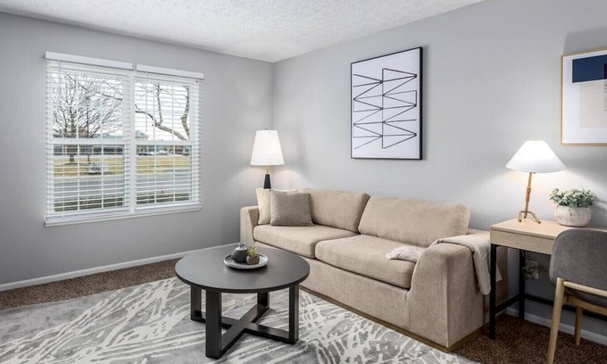 Lewis Center Apartment | Landing at Lake Club at Polaris - 1 Bedroom in Downtown Columbus