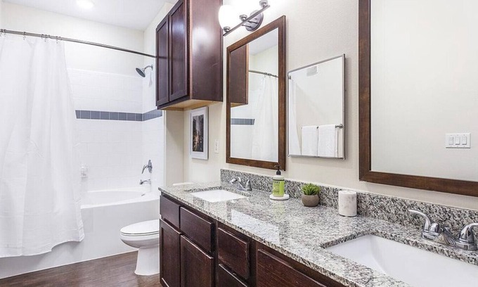 Georgetown Apartment | Landing at Madison at Westinghouse - 2 Bedrooms in Downtown Georgetown