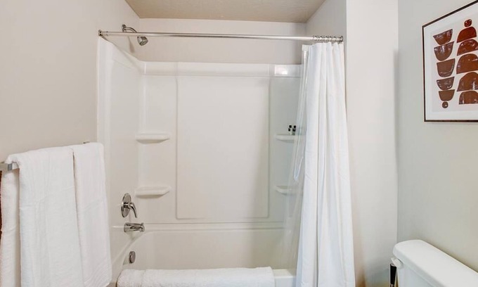 Magna Apartment | Landing at Oquirrh Hills - 1 Bedroom in Downtown Magna