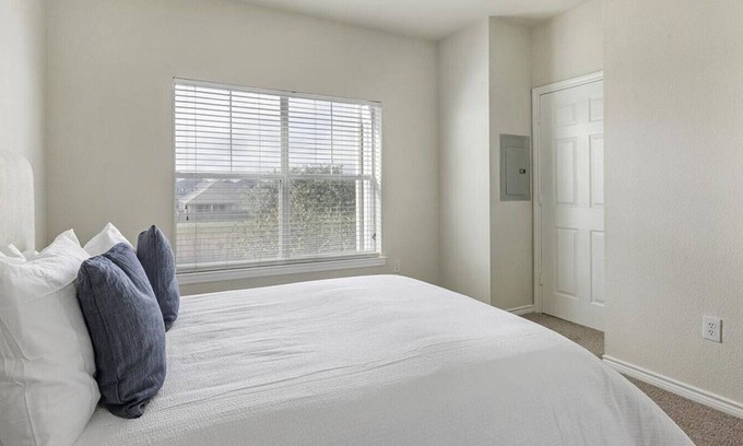 Richmond Apartment | Landing at Residences at River Park West - 1 Bedroom in Riverpark West