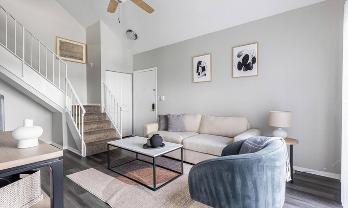 Indianapolis Apartment | Landing at Riverbend - 1 Bedroom in Castleton