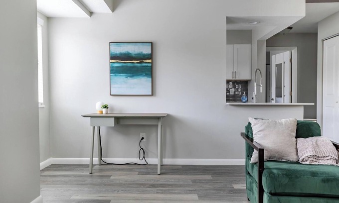 Indianapolis Apartment | Landing at Riverbend - 2 Bedrooms in Castleton