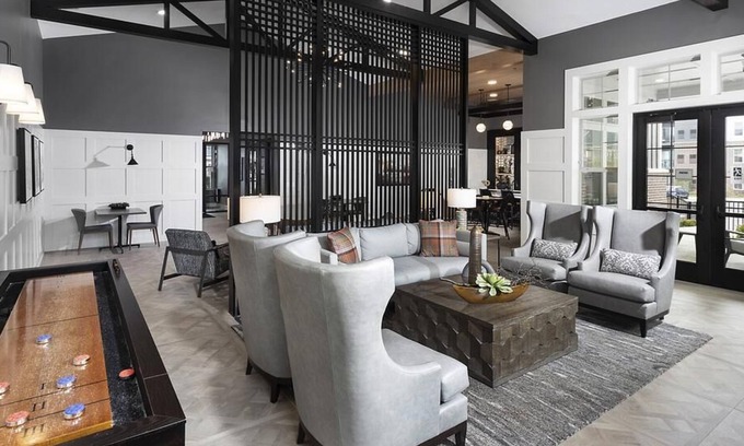 Lombard Apartment | Landing at The 450 - 1 Bedroom in Downtown Lombard
