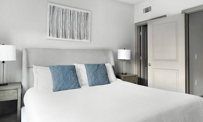 Northeast Carrollton Apartment | Landing at The Avenues at Carrollton - 2 Bedrooms in Northeast Carrollton