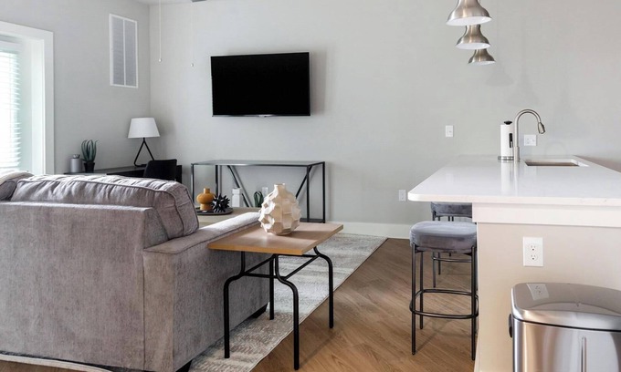 Fort Myers Apartment | Landing at The Hendry - 1 Bedroom in Fort Myers