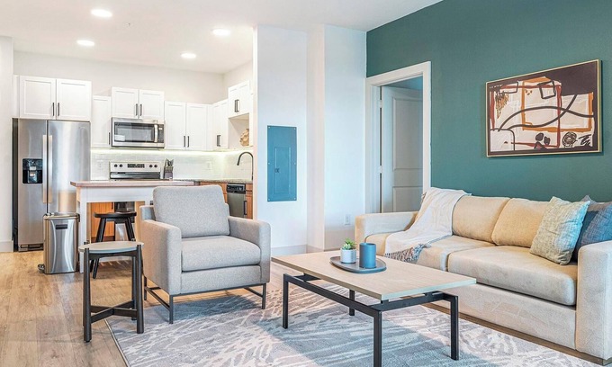 Sanford Apartment | Landing at The Henry Luxury Apartments - 2 Bedr.