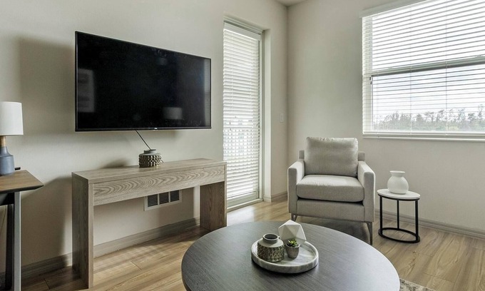 Fort Myers Apartment | Landing at The Vistas at Eastwood - 2 Bedrooms .