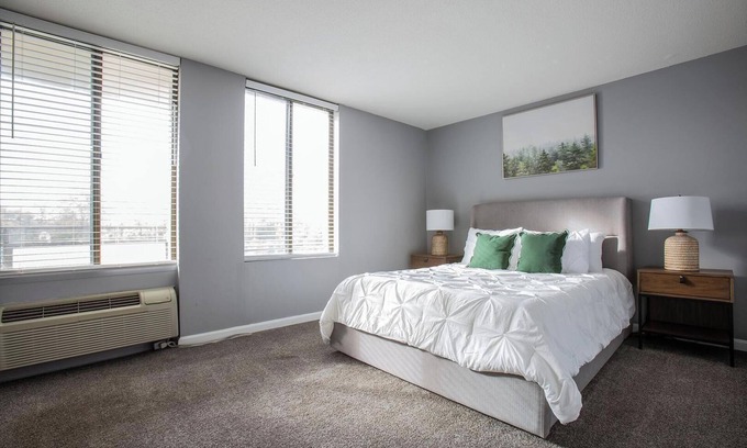 Fort Wayne Apartment | Landing at Three Rivers - Studio in Central For.