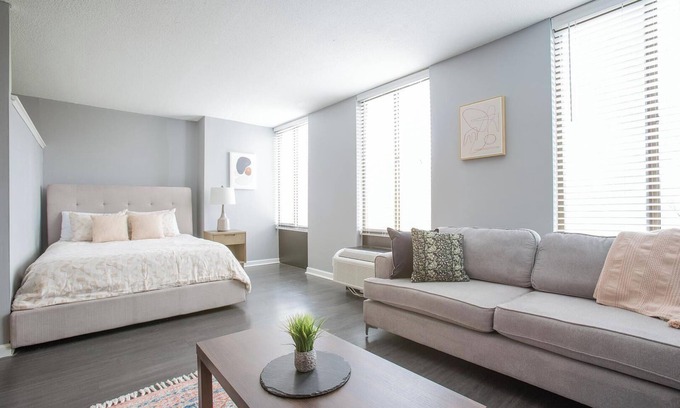 Fort Wayne Apartment | Landing at Three Rivers - Studio in Central For.