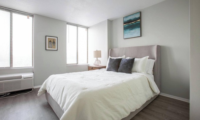 Fort Wayne Apartment | Landing at Three Rivers - Studio in Central For.