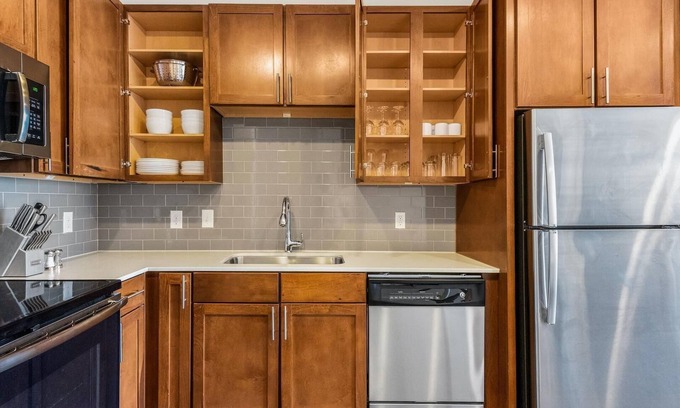 Stone Oak Apartment | Landing at Toscana at Sonterra - 1 Bedroom in S.