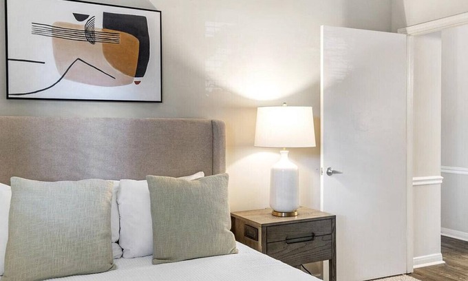 Crestline Heights Apartment | Landing at Village At Caldwell Mill - 3 Bedrooms in Overton