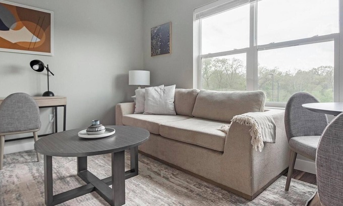 Edwardsville Apartment | Landing at Whispering Heights - 1 Bedroom in Ed.