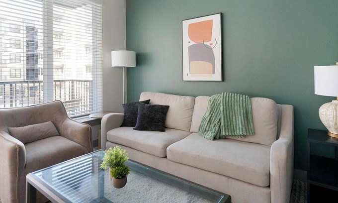 Houston Apartment | Landing | Beautiful 1BD, Courtyard, Gym
