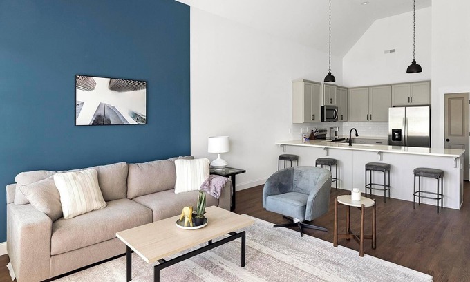 Athens Apartment | Landing | Beautiful 2BD, Clubhouse, Gym